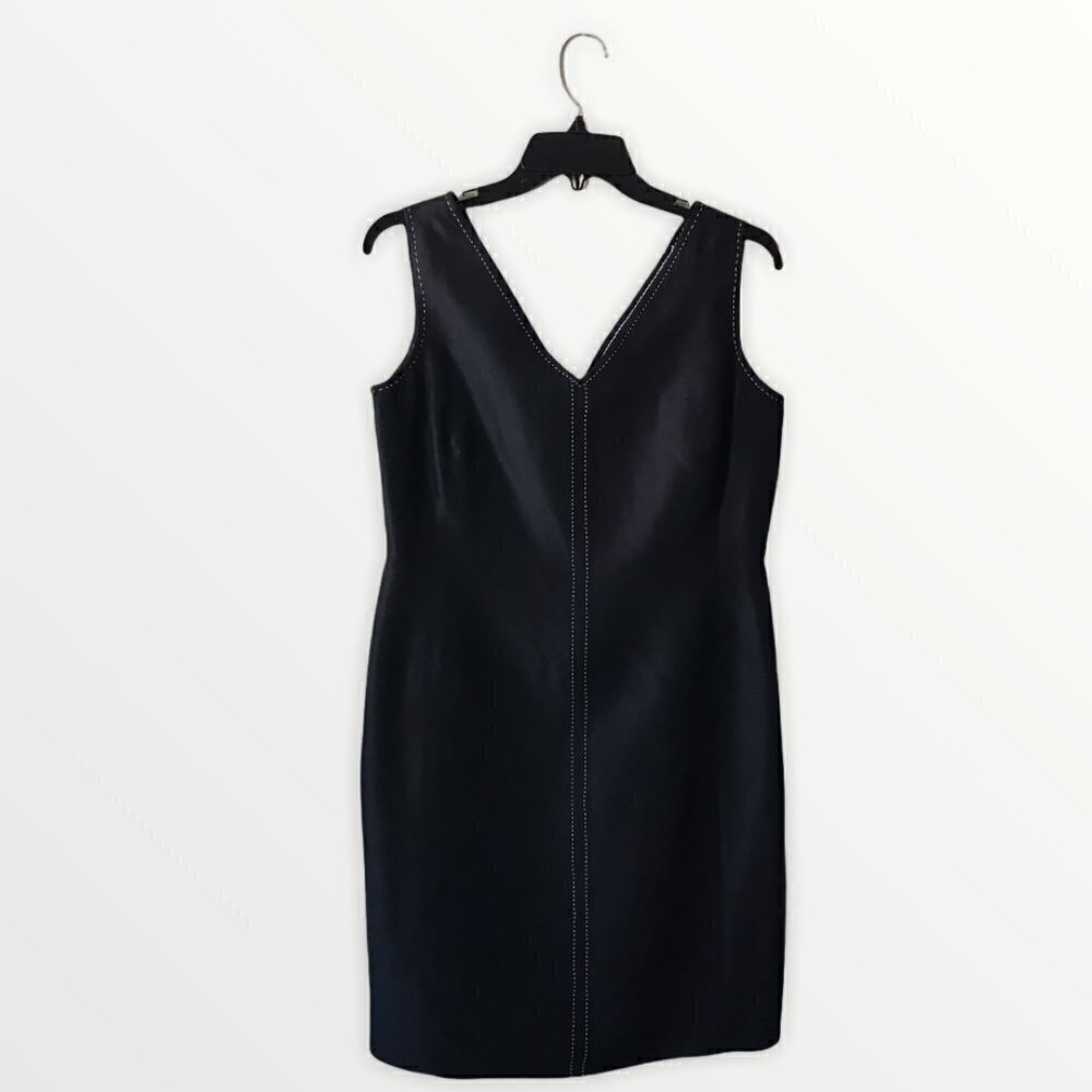 Harris Wallace New York V-Neck Black Dress with Detailed Backstitch